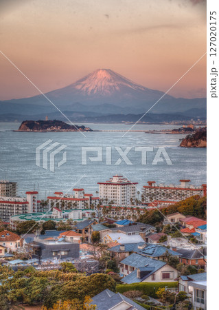 湘南からの富士山の絶景 湘南からの富士山の絶景 127020175