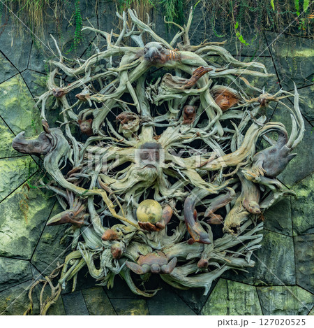 SINGAPORE - April 8 2025: View of Gardens by the Bay and Marina Bay Sands in Singapore 127020525
