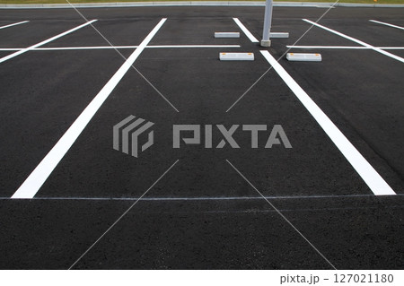 新設の駐車場 127021180