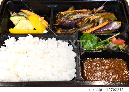 美味しいナスと豚挽肉炒めの中華弁当 美味しいナスと豚挽肉炒めの中華弁当 127022134