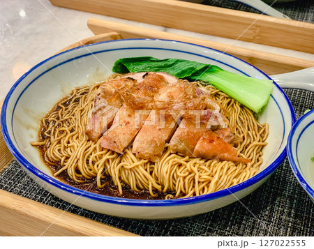 チキンカツワンタン麺  　海外グルメ　中華　 127022555
