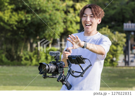 映像クリエイター  ジンバルを使った動画撮影 127022831