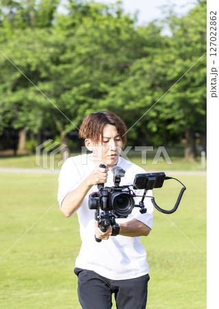 映像クリエイター  ジンバルを使った動画撮影 127022862