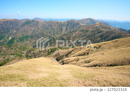 三嶺の登山道から見える景色 127023328