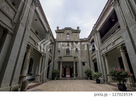 台湾・鹿港民俗文物館～バロック様式の中庭 / Lukang, Taiwan 127028534