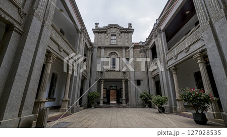 台湾・鹿港民俗文物館～バロック様式の中庭 / Lukang, Taiwan 127028535