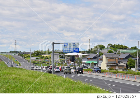 桶川市の風景　上尾道路　国道17号　道の駅　（埼玉県） 127028557