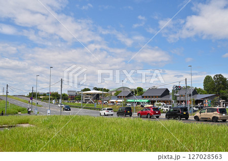 桶川市の風景 上尾道路 国道17号 道の駅 (埼玉県) 桶川市の風景 上尾道路 国道17号 道の駅 (埼玉県) 127028563