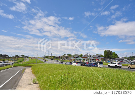 桶川市の風景　上尾道路　国道17号　道の駅　（埼玉県） 127028570