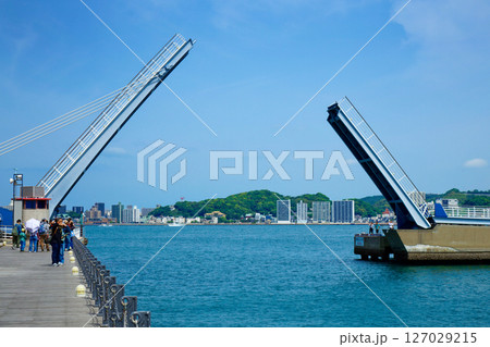 ブルーウィングもじ はね橋 門司港レトロ ブルーウィングもじ はね橋 門司港レトロ 127029215