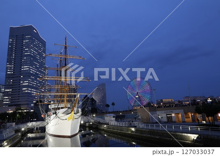 ≪2025年6月2日横浜開港記念日≫みなとみらいの夜景 ≪2025年6月2日横浜開港記念日≫みなとみらいの夜景 127033037