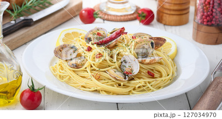 ボンゴレビアンコ （ あさりのパスタ料理 ） 127034970