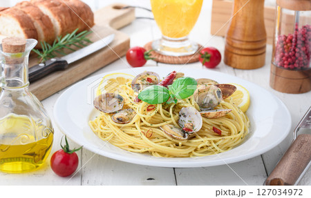 ボンゴレビアンコ ( あさりのパスタ料理 ) ボンゴレビアンコ ( あさりのパスタ料理 ) 127034972