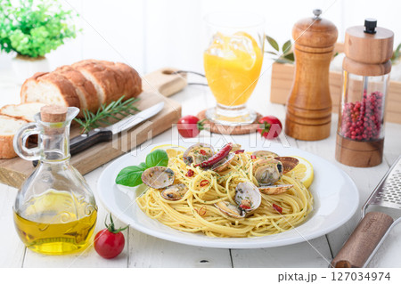 ボンゴレビアンコ ( あさりのパスタ料理 ) ボンゴレビアンコ ( あさりのパスタ料理 ) 127034974