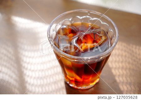 氷の入ったアイスコーヒー イメージ 氷の入ったアイスコーヒー イメージ 127035628