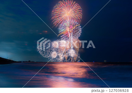 《神奈川県》茅ヶ崎サザン芸術花火2025 《神奈川県》茅ヶ崎サザン芸術花火2025 127036928