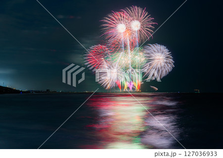 《神奈川県》茅ヶ崎サザン芸術花火2025 127036933