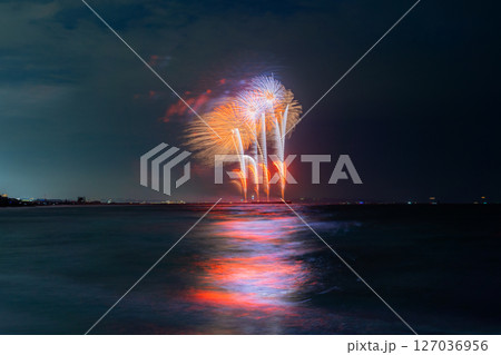 《神奈川県》茅ヶ崎サザン芸術花火2025 127036956