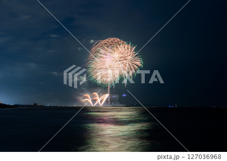 《神奈川県》茅ヶ崎サザン芸術花火2025 127036968
