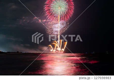 《神奈川県》茅ヶ崎サザン芸術花火2025 《神奈川県》茅ヶ崎サザン芸術花火2025 127036983