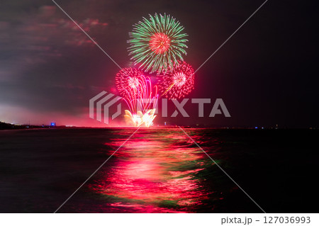 《神奈川県》茅ヶ崎サザン芸術花火2025 127036993