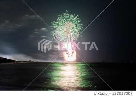 《神奈川県》茅ヶ崎サザン芸術花火2025 127037007