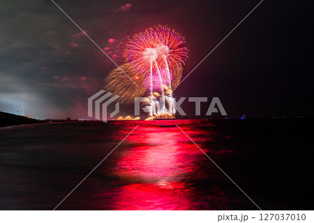 《神奈川県》茅ヶ崎サザン芸術花火2025 《神奈川県》茅ヶ崎サザン芸術花火2025 127037010