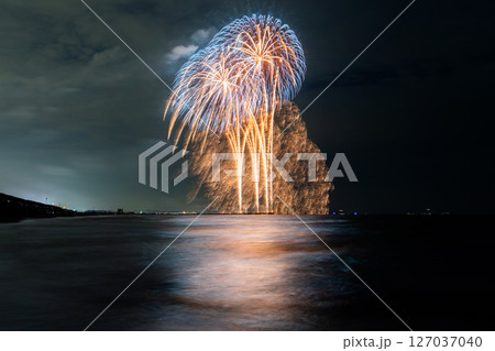 《神奈川県》茅ヶ崎サザン芸術花火2025 《神奈川県》茅ヶ崎サザン芸術花火2025 127037040