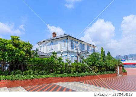 初夏の神戸みなと異人館 (兵庫県神戸市中央区) 127040812