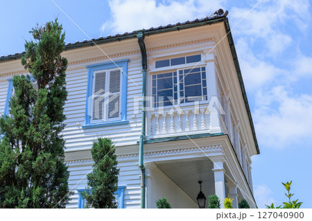 初夏の神戸みなと異人館 (兵庫県神戸市中央区) 127040900