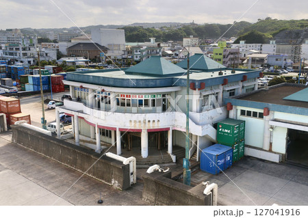 亀徳港・徳之島（鹿児島県・徳之島町） 127041916