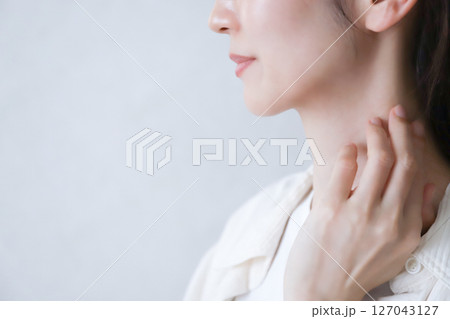 女性の横顔 女性の横顔 127043127