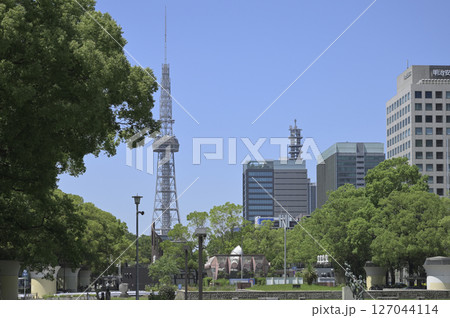 ミライタワー(旧名古屋テレビ塔)が聳える久屋大通公園 ミライタワー(旧名古屋テレビ塔)が聳える久屋大通公園 127044114
