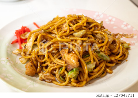 日本の岡山県の蒜山高原のひるぜん焼きそば 日本の岡山県の蒜山高原のひるぜん焼きそば 127045711