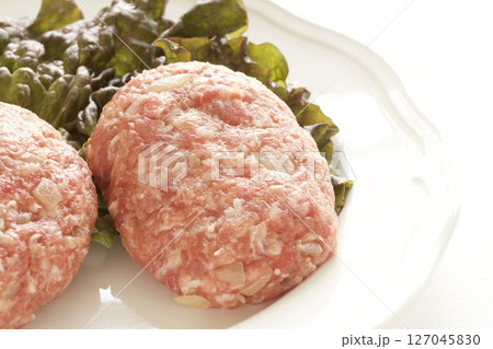 手ごねハンバーグ 127045830