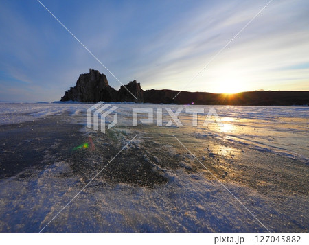 バイカル湖 青い氷 バイカル湖 青い氷 127045882
