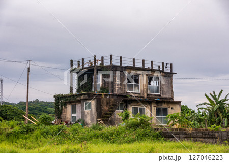 日本の鹿児島県の徳之島の古くてとても美しい建物 日本の鹿児島県の徳之島の古くてとても美しい建物 127046223