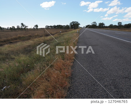 Bruce Hwy 沿いのボーエン付近の風景　クイーンズランド　オーストラリア 127046765