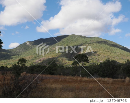 Bruce Hwy 沿いのボーエン付近の風景　クイーンズランド　オーストラリア 127046768