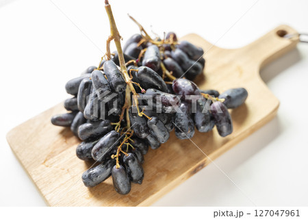 オーストラリア産ブドウ解禁　スイートアファイヤ 127047961