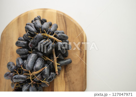 オーストラリア産ブドウ解禁　スイートアファイヤ 127047971