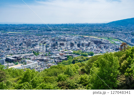 大阪府池田市の五月山から見渡す神戸方面 大阪府池田市の五月山から見渡す神戸方面 127048341