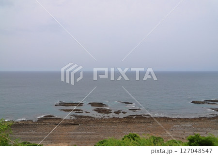 曇り空　海　鬼の洗濯板　日南海岸 127048547