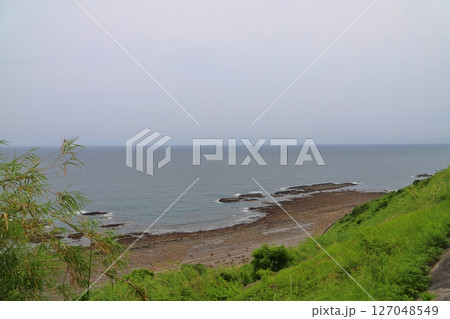 曇り空 海 鬼の洗濯板 日南海岸 曇り空 海 鬼の洗濯板 日南海岸 127048549