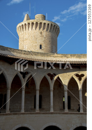 スペインバルセロナ付近にあるマヨルカ島のきれいな街並み 127053169