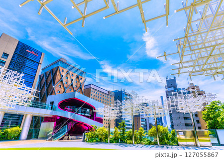 日本の東京都市景観　渋谷サクラステージ・にぎわいSTAGEやビル群などを望む 127055867