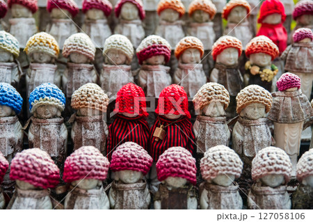 Jizu statues in colorful knit hats at Hasedera temple, Sakurai, Nara Jizu statues in colorful knit hats at Hasedera temple, Sakurai, Nara 127058106