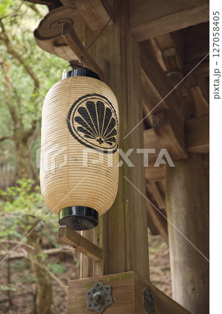 鞍馬寺　中門と新緑4 127058405