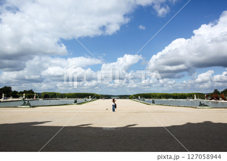 フランス　パリ　ベルサイユ宮殿 127058944
