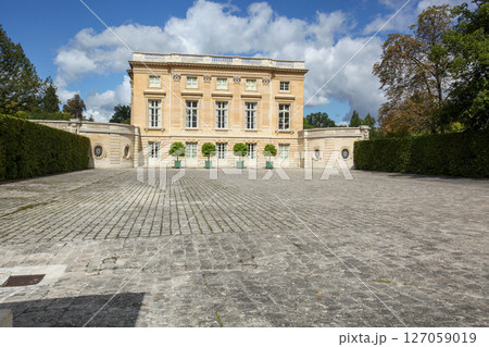 フランス　パリ　ベルサイユ宮殿　プチ・トリアノン宮殿 127059019